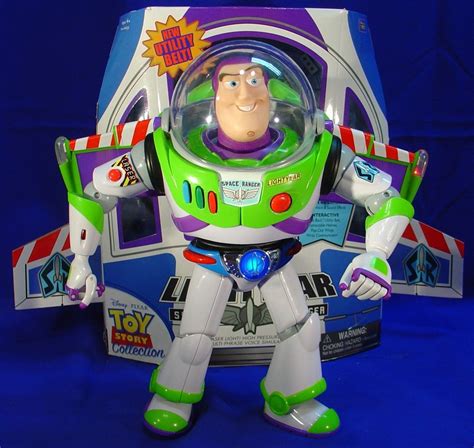 Toy Story Collection - Buzz Lightyear Film Replica with Utility Belt ...