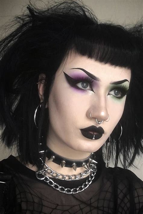 10 Breathtaking Goth Makeup Looks You Need to Try | Moonsugarbeauty