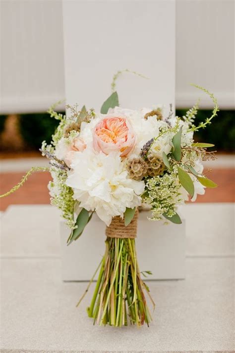 How to create a rustic bridal bouquet!