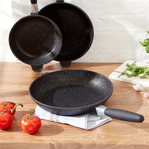 Non-Stick Frying Pans - BergHOFF Cookware GB