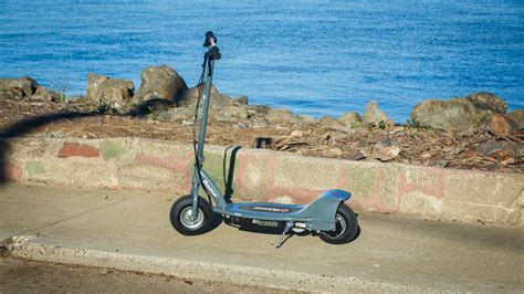 Razor E300 electric scooter review: Razor E300 electric scooter lacks the features to reach its ...