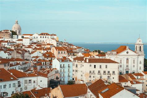 Best Guide to Alfama Lisbon with FREE Map (2023) - Offbeat Escapades ...