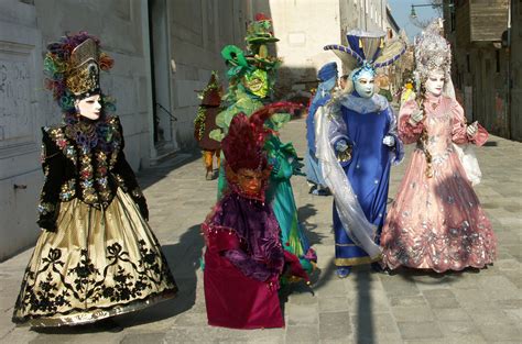 File:Maschere carnevale venezia.JPG - Wikimedia Commons