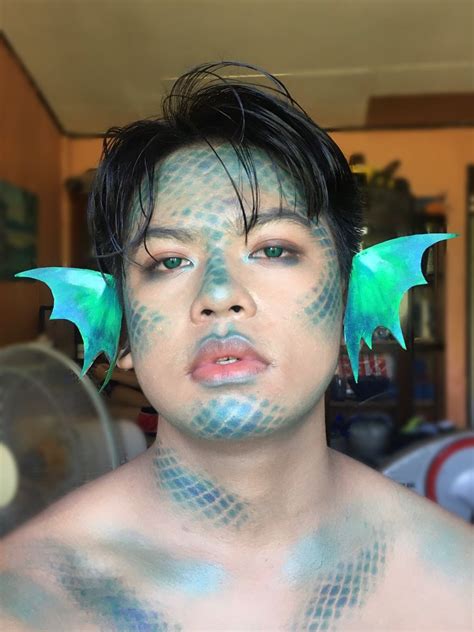 Kyle Artillaga merman makeup🧜🏻‍♂️👐🏻 in 2024 | Merman costume, Sea creature costume, Mermaid ...