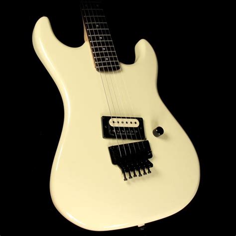 Kramer Baretta Vintage White | The Music Zoo