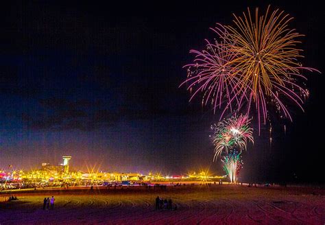 Great Yarmouth Summer Fireworks Season from 15 July | Yarmouth, Great ...