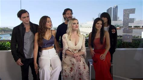 The 100 Cast Plays Most Likely: Apocalypse Edition | E! News