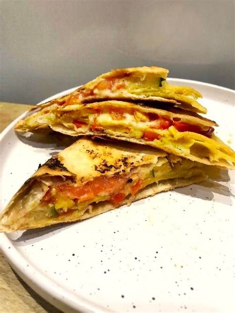 Easy & Quick Vegan Quesadilla