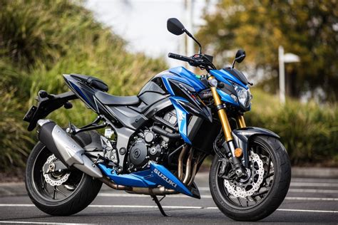 Review: 2017 Suzuki GSX-S750 shamelessly begs for a thrashing