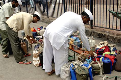 What are the management lessons from India’s food deliverymen