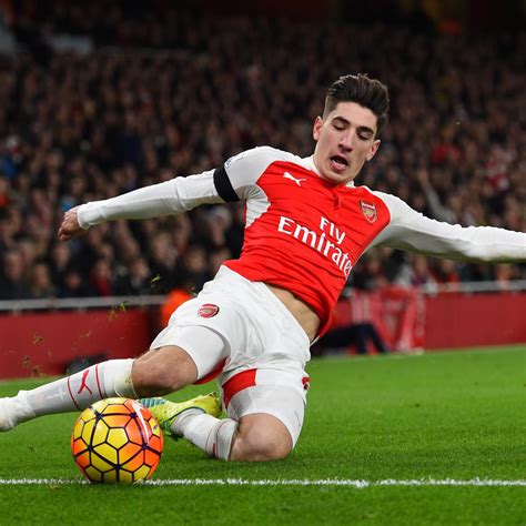 Hector Bellerin Injury: Arsenal Defender Returns to Training After Ankle Problem | News, Scores ...