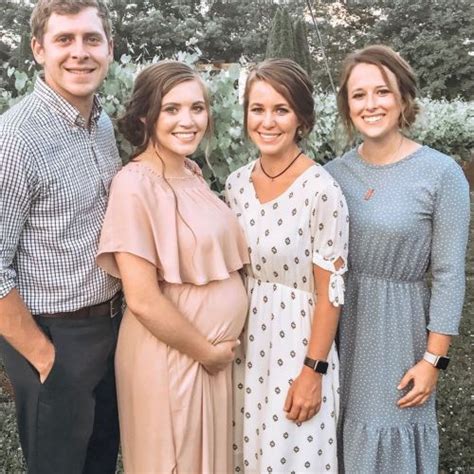 Jana Duggar Bio, Affair, Single, Net Worth, Salary, Age, Ethnicity