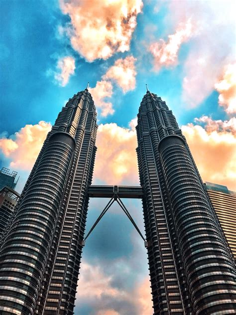 KLCC Petronas Towers, Malaysia 🇲🇾 : r/travel