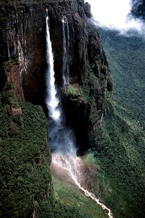 Angel Falls : The World's Highest Waterfall ~ World's Travel Destination