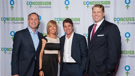 Concussion Legacy Foundation to honor former Chicago Bear Mike Adamle ...