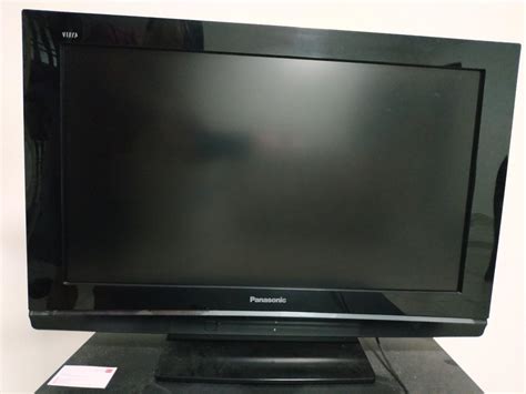 Panasonic LCD TV 32 Inch, TV & Home Appliances, TV & Entertainment, TV ...