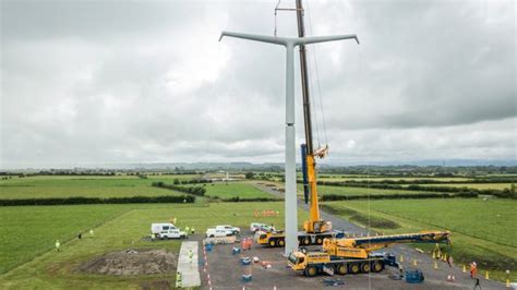 UK gets first new-style pylons in a century - BBC News