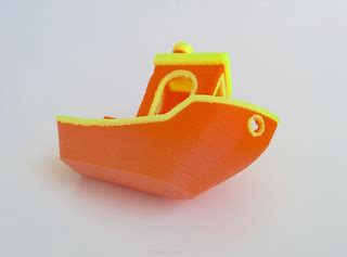 #3DBenchy 3D-printed in two colours - 3DBenchy.com v6 | Flickr