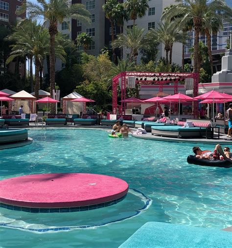 FLAMINGO-BEACH CLUB POOL (Las Vegas) - All You Need to Know BEFORE You Go