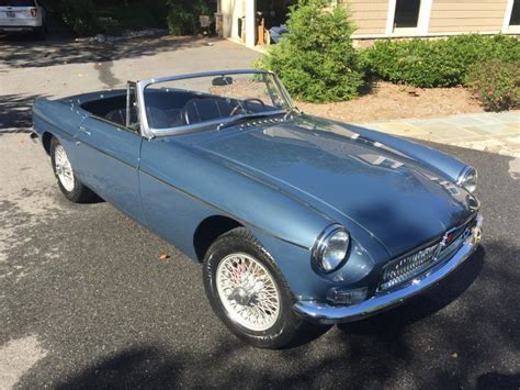 Restored 1967 MG MGB Roadster | Mg mgb, Roadsters, Car paint colors