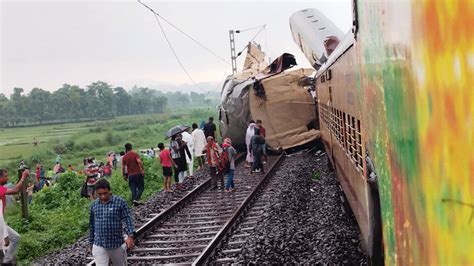 Kanchanjunga Express Accident: बंगाल में कंचनजंगा एक्सप्रेस और मालगाड़ी की टक्कर में 5 की मौत ...