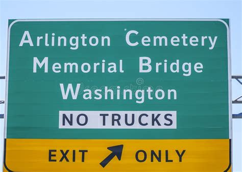 Street Signs To Arlington Cemetery - WASHINGTON, DISTRICT of COLUMBIA - APRIL 8, 2017 Stock ...
