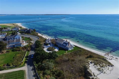 Hyannis beach house | Mashpee Real Estate | O'Neill Real Estate | Cape Cod Real Estate