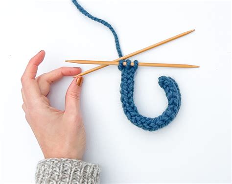 Knit I-Cord [3 Easy Steps]