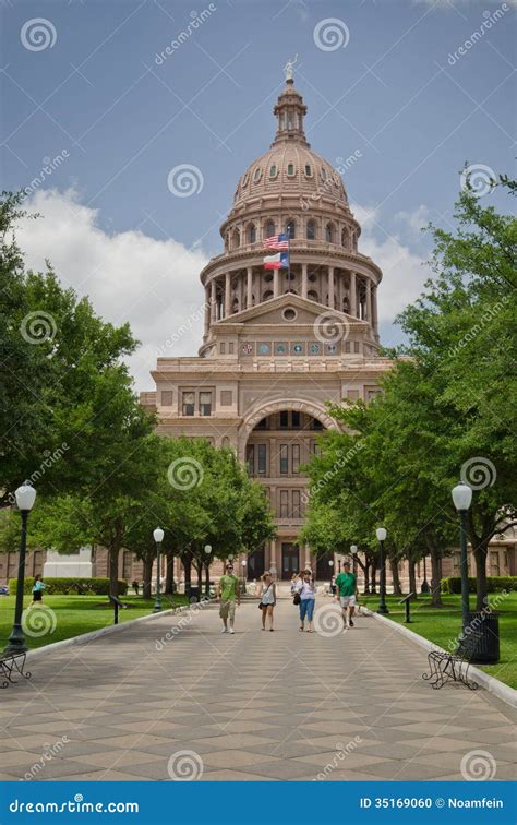 Texas State Capitol Building Editorial Image - Image of 1888, flagpole: 35169060