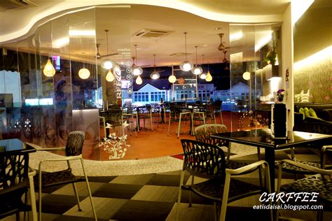 乱以食为天: Carffee Cafe Bar @ Taman Molek