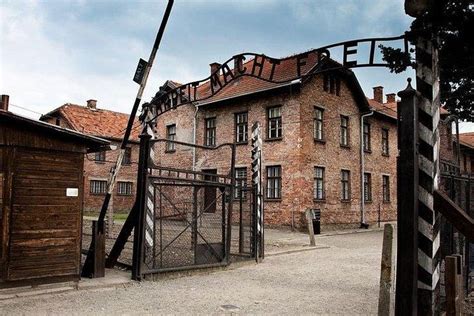 Auschwitz-Birkenau Memorial Skip-the-Line Tour from Krakow 2024