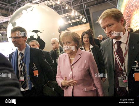 German Chancellor Angela Merkel (C) attends the COP15 World Climate ...