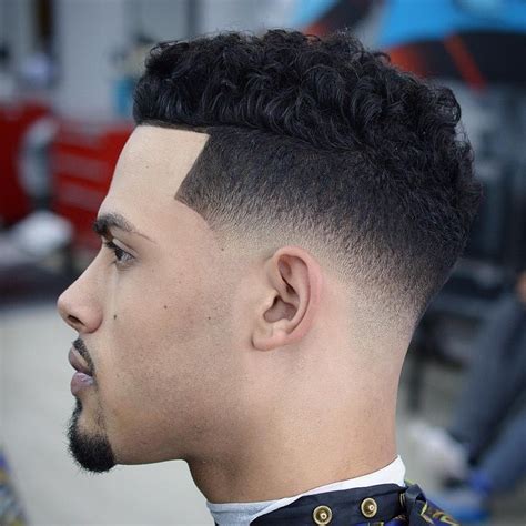 17+ Cool Skin Fade Haircuts For Men:2024 Trends + Styles | Medium fade haircut, Low skin fade ...