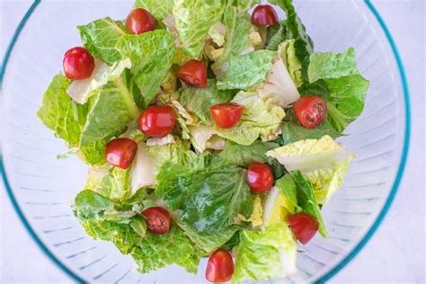 Romaine Salad with Simple Vinaigrette - Clean Eating Kitchen