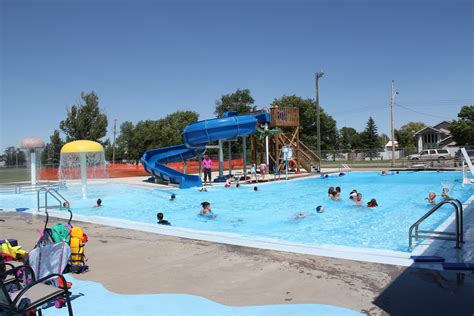 15 Campgrounds with Pools in Alberta: Plan a Splashing Good Time!