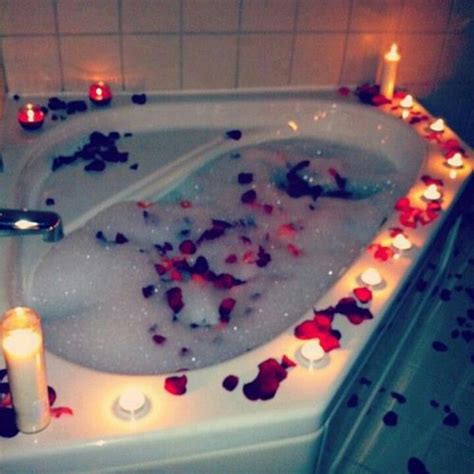 That looks relaxing. | Romantic bath, Romantic bathtubs, Romantic room ...