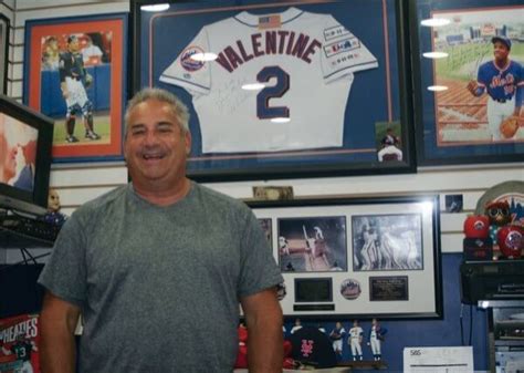 Whitestone company sews up its place in baseball history – QNS