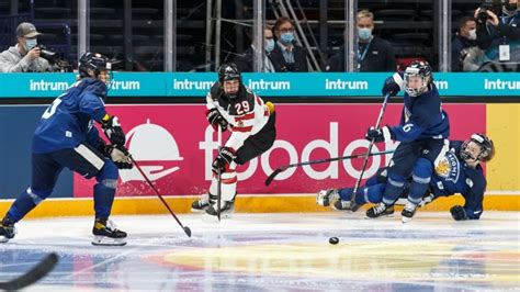 Spooner, Poulin combine for 5 goals as Canada dominates Finland in women's hockey | CBC Sports