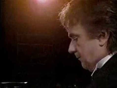 DUDLEY MOORE Plays A Beautful Piano Piece - YouTube