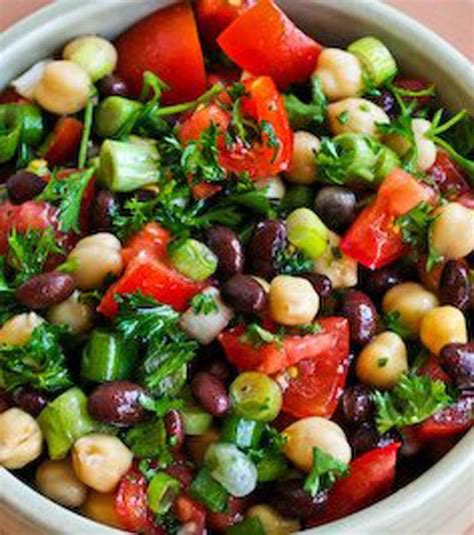garbanzo beans, tomato, parsley, lemon juice..yum! | Recipes, Healthy recipes, Food