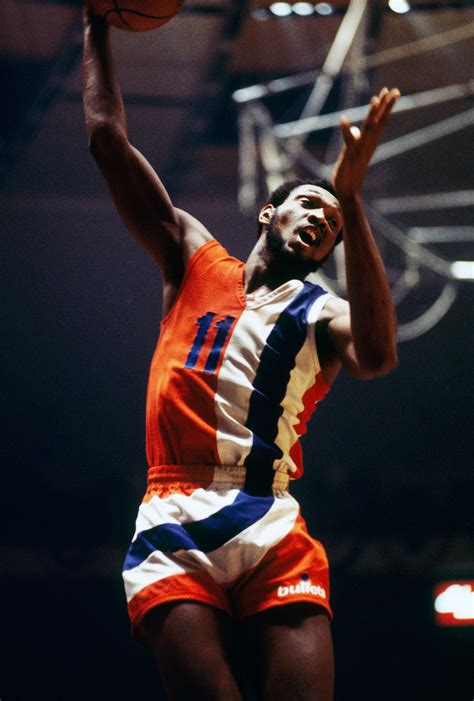 Elvin Hayes, early 1970s - Evolution of the NBA Uniform - ESPN