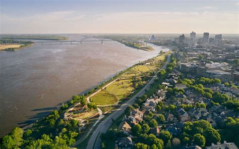 A Transformed Waterfront: Memphis Celebrates Completion of Tom Lee Park - SCAPE