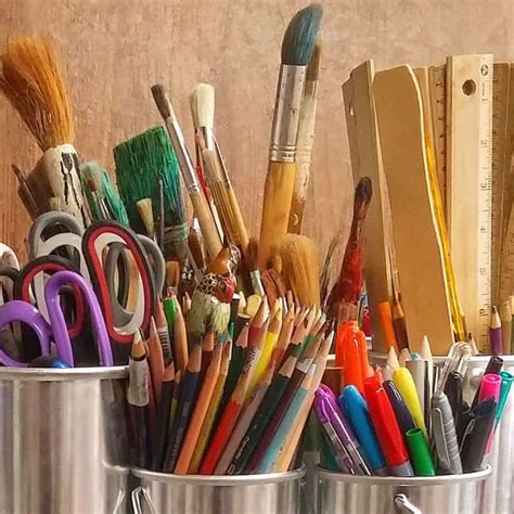 Organizing a Craft Room: 12 Things You Need to Throw Away Right Now