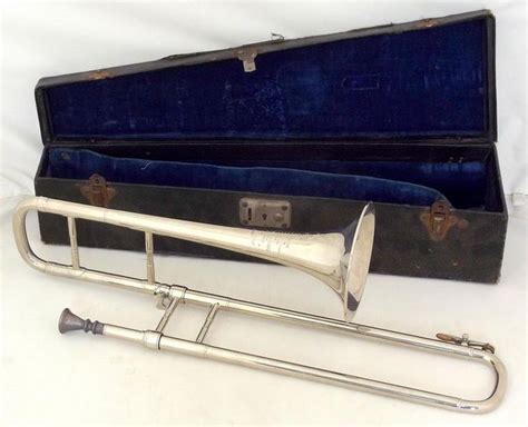 Lot 11 | Brass instruments, Auction, Music bands