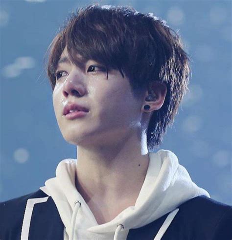 Bts Taehyung Crying - BTS WALLPAPER HD