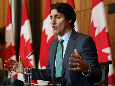Trudeau says not enough kids getting COVID jabs, health systems at risk | Winnipeg Sun