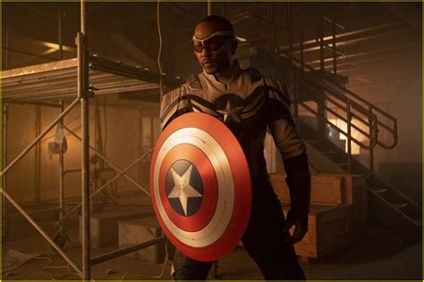 Anthony Mackie's Sam Wilson Debuts as Captain America - See the Poster ...