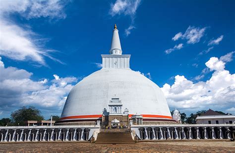 Ruwanweliseya | Places to Visit in Anuradhapura