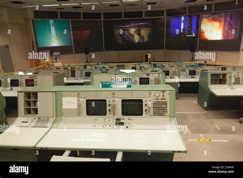 Nasa control room hi-res stock photography and images - Alamy