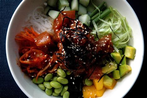 DUDE FOR FOOD: Poke Bowl Days at Holiday Inn & Suites Makati